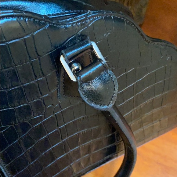Faux Croc Embossed Hand Bag - Picture 2 of 10